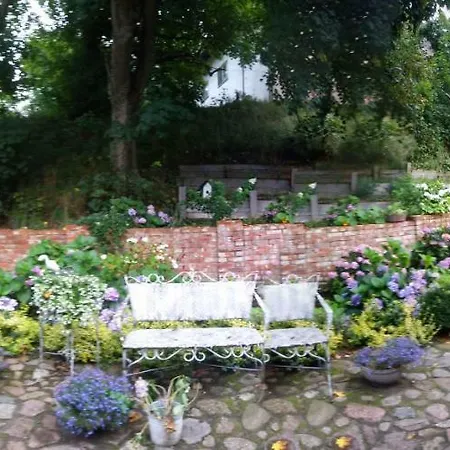 Lawendowy Zakatek Bed & Breakfast *